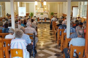 GENS-CHAPELLE-450