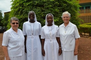 groupe-religieuses_bas-de-page